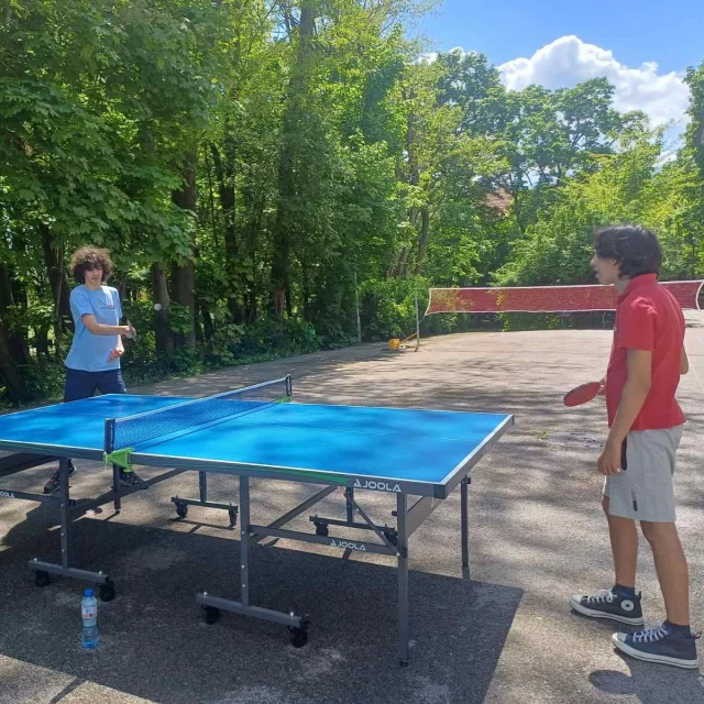 🏓 Students enjoying table tennis at Zlatarski International School of Sofia. #zlatarski #zlatarskischool #zlatarskiinternational #zlatarskiinternationalschool #sofia #bulgaria #tabletennis #sport #ibworldschool #cambridgelearners #internationalschoolofsofia